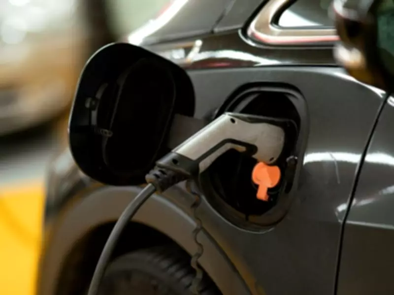 Canada Replaces EV Mandate with Fuel-Efficiency Standards, Revives Consumer Incentives