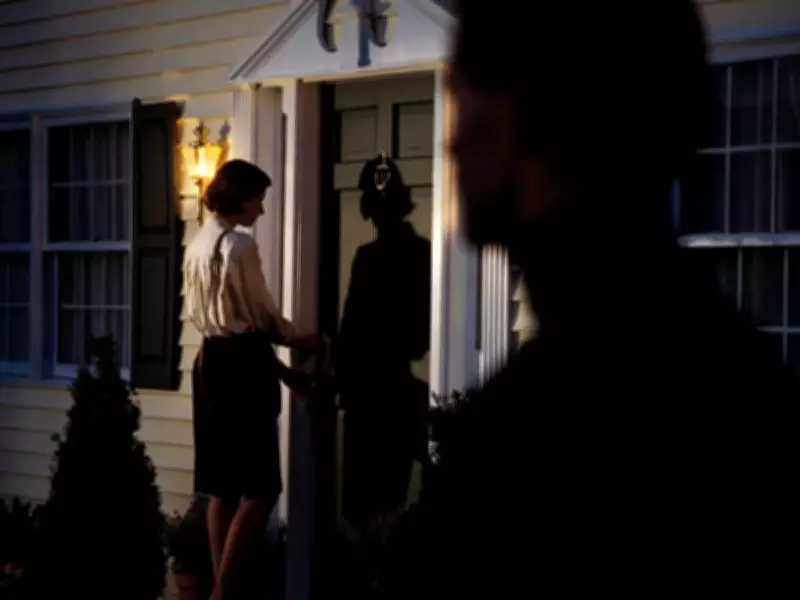 Dear Abby: Single Woman Struggles with Attraction to Stalking Ex-Boyfriend