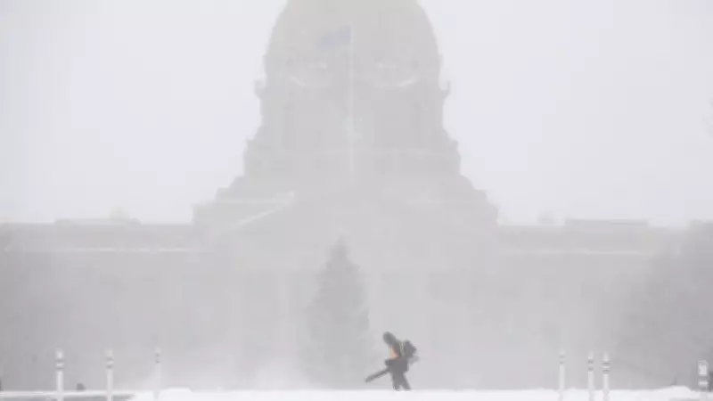 Edmonton Activates Extreme Weather Response as Winter Returns with Heavy Snowfall