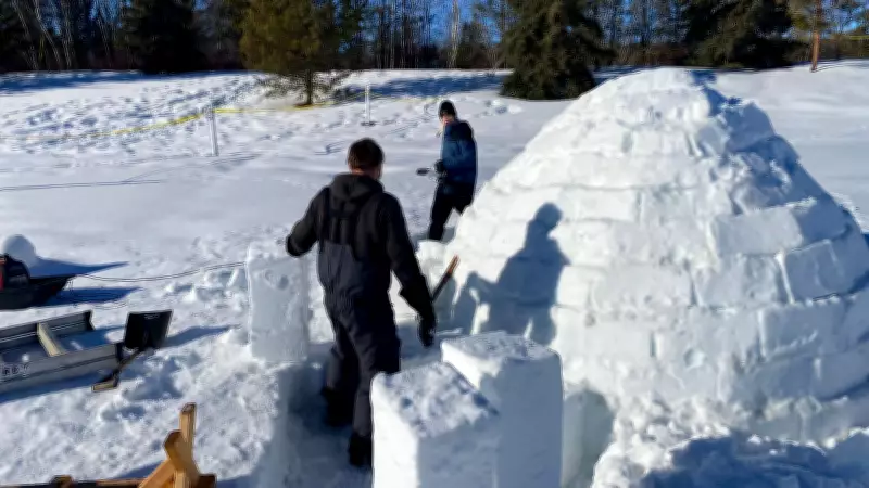 Edmonton's Silver Skate Festival Adapts to Unseasonably Warm Winter Weather