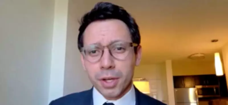 Florida Gubernatorial Candidate Employs Tinder to Engage Young Female Voters