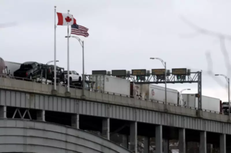 Florida Mom Attempts to Flee to Canada with Kids Over Bombing Fears