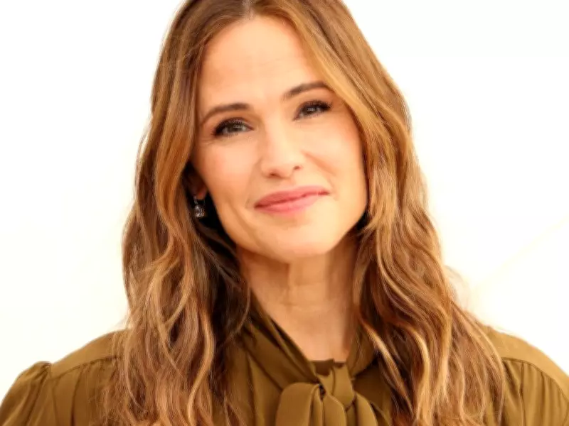 Jennifer Garner Reunites with Actor She Bit in Fight Scene on New Show