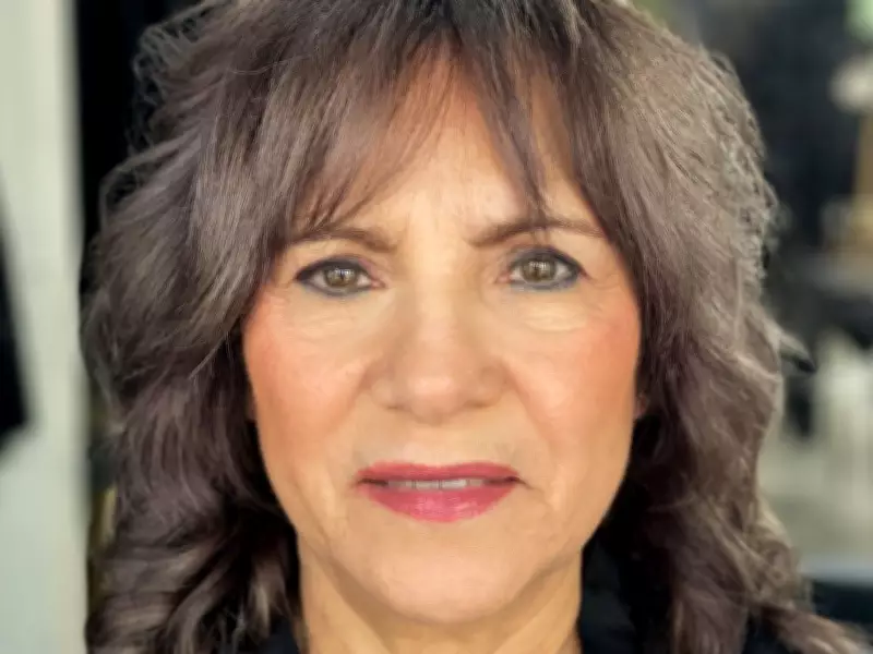 Mastering Grey-Blending: A Modern Approach to Hair Color Transformation