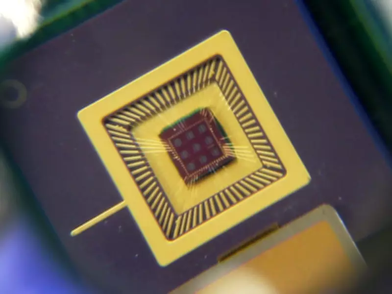 Memory Chip Squeeze Creates Stark Market Divide Between Tech Winners and Losers