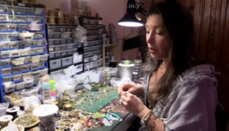 Ontario Jewelry Maker Boycotts Canada Post After Seven Packages Vanish for Over a Month