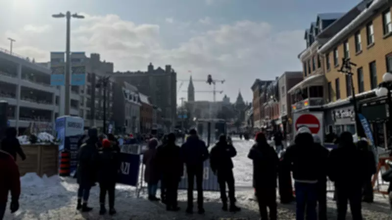 Ottawa Crowds Brave Frigid Temperatures for Snowmobile Freestyle Show in ByWard Market