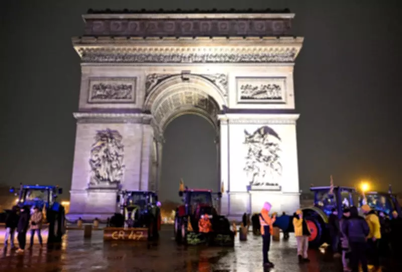 Paris Police Shoot Knife-Wielding Attacker at Arc de Triomphe