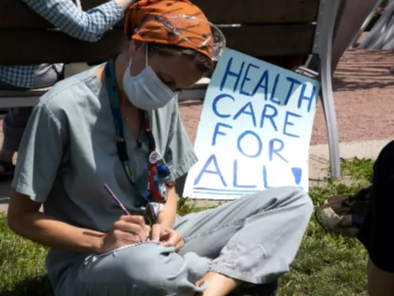 Quebec Health Authority Scrambles After 33 Doctors Quit Over Bill 2 Pay Law