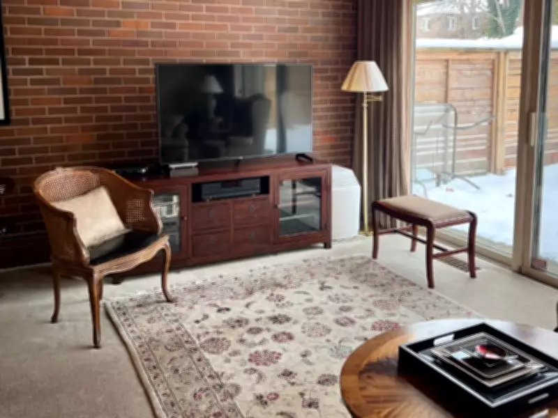 Reviving a 1970s Family Room: Expert Decor Tips for Balancing Architecture