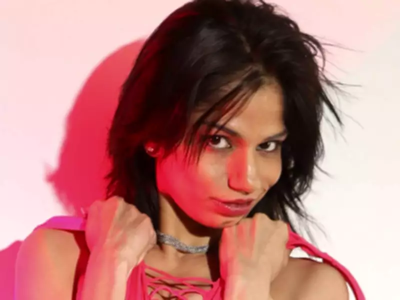 SUNshine Girl Bella: A Glimpse into Her Life and Passions