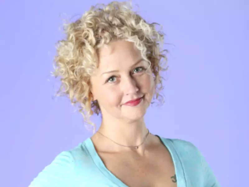 SUNshine Girl Tara: Beekeeper and Adventurer with a Passion for Travel