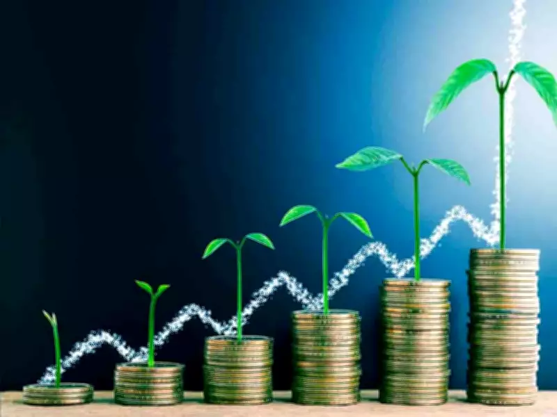 TFSA vs. RRSP: A Generational Guide to Maximizing Canadian Savings