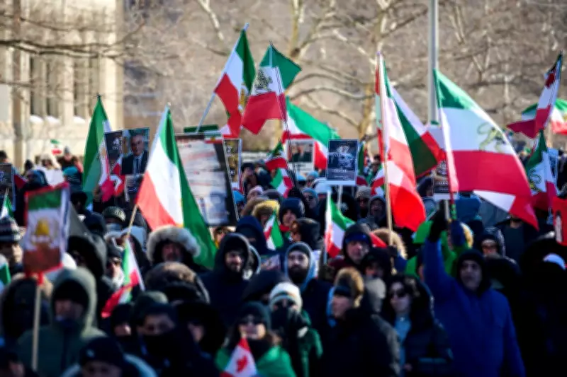 Thousands Rally in Toronto in Solidarity with Iran Uprising, Demand Regime Change