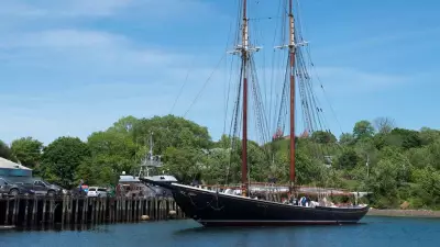 Lunenburg Mayor Criticizes Bluenose II Funding Cuts as Harmful to Maritime Heritage