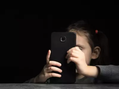 Smartphone Makers and Parents Confront Youth Screen Time Crisis