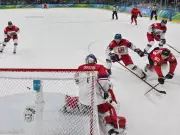 Canadian MPs Should Be Banned From Switching Political Parties