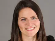 Canadian Seniors Face Mortgage Challenges as Refinancing Options Shrink