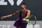 Canadian Tennis Star Leylah Fernandez Exits Dubai, Mboko Withdraws from WTA 1000