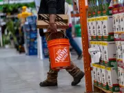 Home Depot Reports Steady Sales Amid Economic Uncertainty and Homeowner Concerns