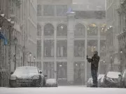 Montreal Weather Forecast: Cloudy Skies with Flurries Expected Sunday