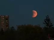 Total Lunar Eclipse to Illuminate Calgary Skies Early Tuesday Morning