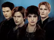 Twilight Vampire Cast Reunites for Exclusive Vancouver Fan Expo Screening Event