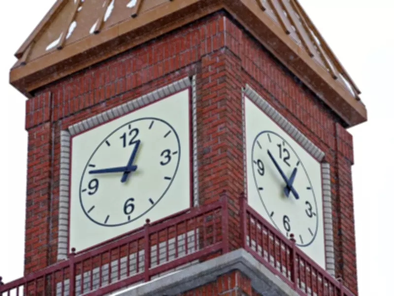 Alberta Should Choose Standard Time Over Permanent Daylight Saving, Argues Columnist