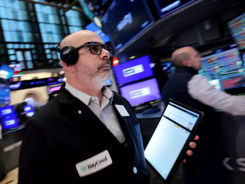 Big Tech Stock Rout Shows Signs of Reversal as Valuation Gap Narrows