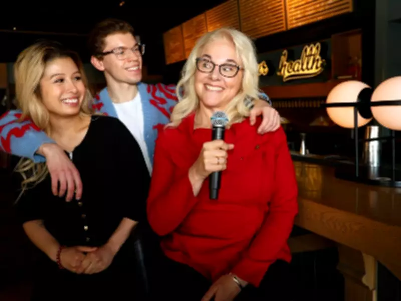 Calgary's Boozy Lectures Blend Academic Insights with Bar Atmosphere