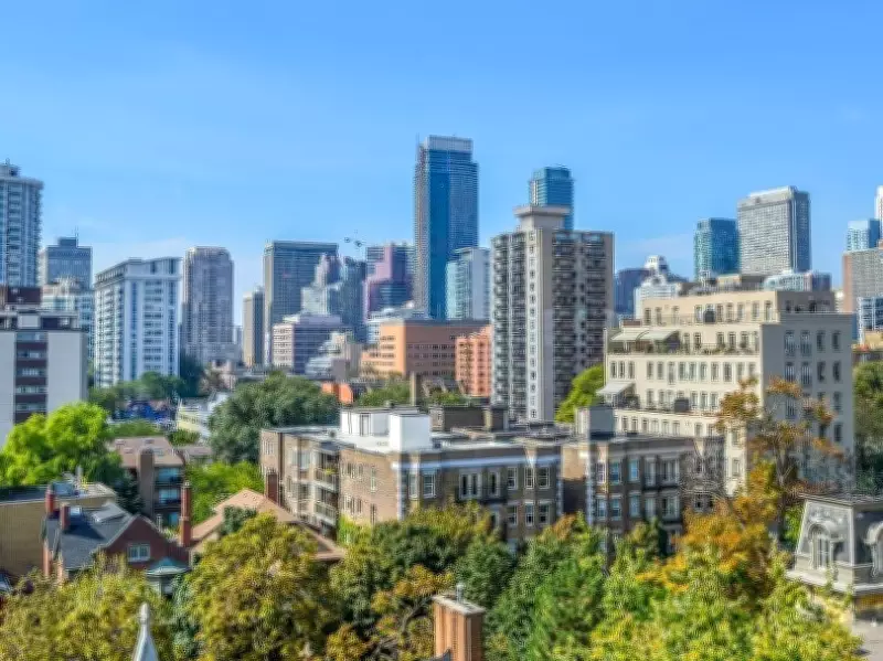 Canadian Rents Hit 33-Month Low as Supply Surges and Demand Slows