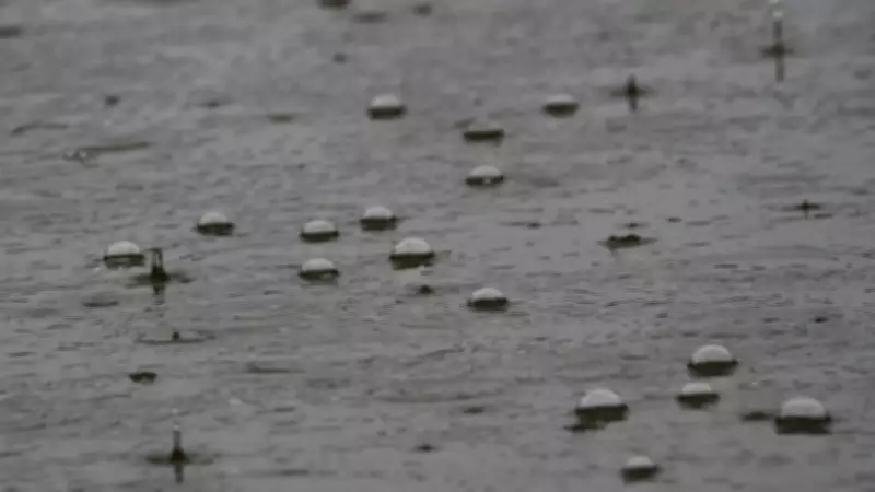 Cloudy Weekend Ahead for London with Possible Showers, Weather Forecast Shows