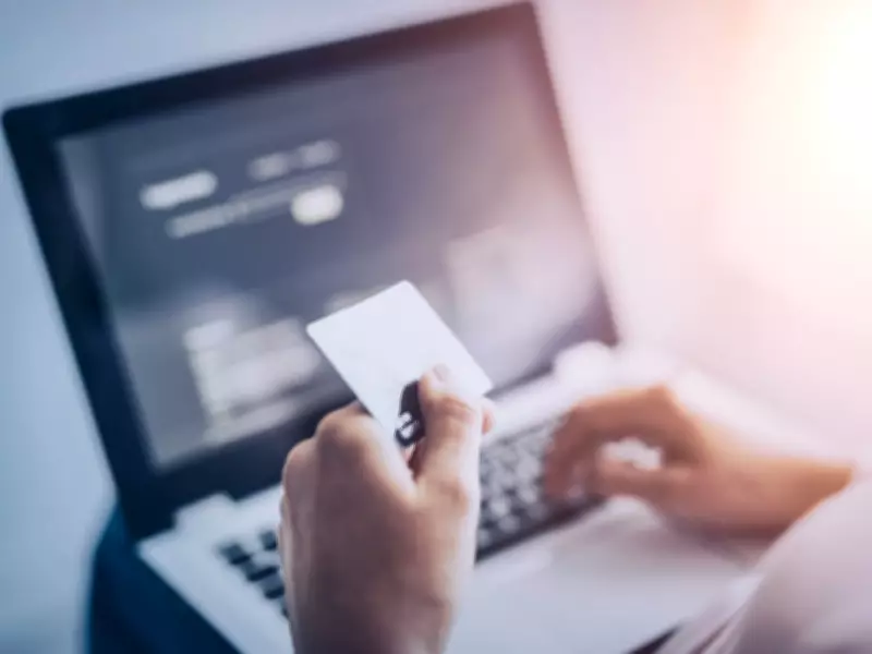 Credit Card Late Payment: How a Few Days Delay Impacts Your Finances