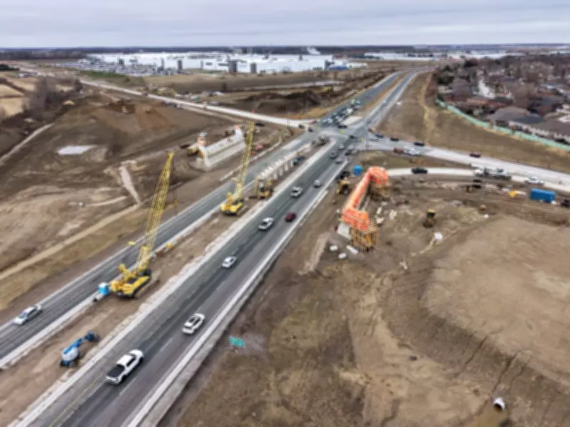 East Windsor Overnight Closures and Lane Reductions on E.C. Row Underway