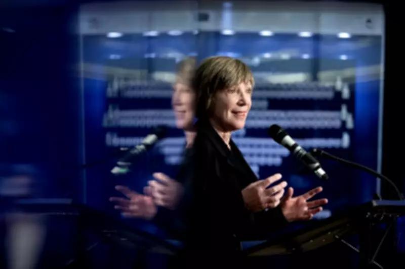 Federal Minister and Alberta Premier Celebrate Improved Relations Amid Pipeline Push