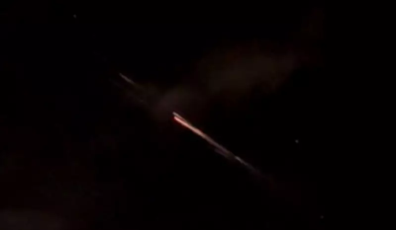 Fireball Streaks Across Calgary Sky, Capturing Attention and Scientific Interest