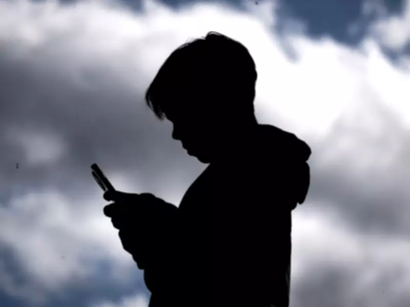 Global Momentum Builds for Teen Social Media Restrictions Amid Safety Concerns