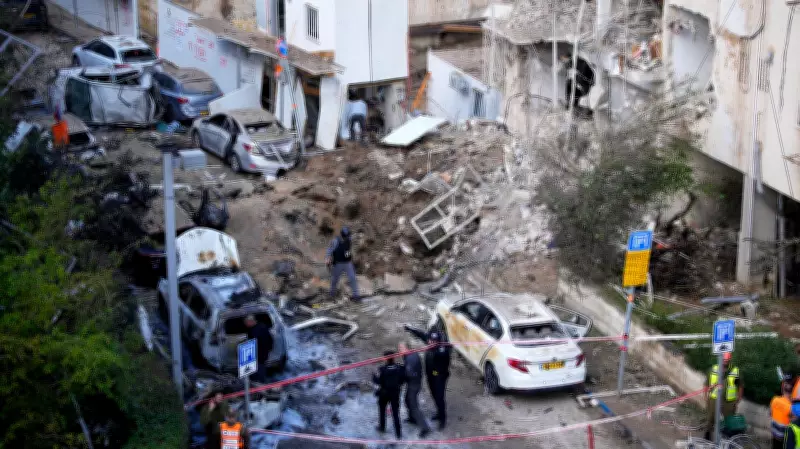 Iran Missile Strikes Tel Aviv Amid U.S. Talks and Regional Escalation