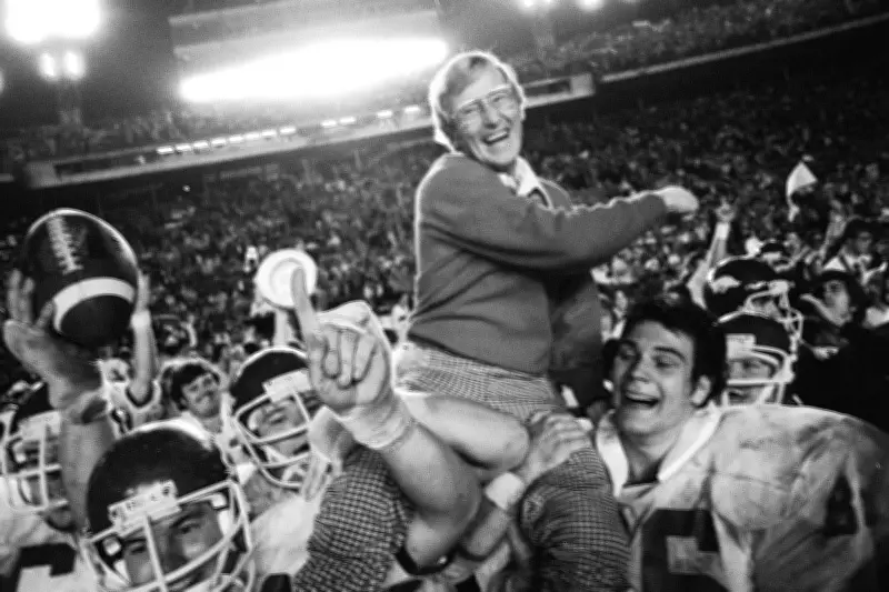 Legendary Coach Lou Holtz, Who Led Notre Dame to 1988 National Title, Dies at 89