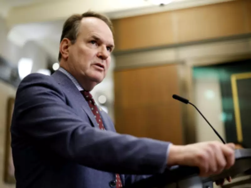 Liberals Introduce Bill to Limit Long Ballots with Fines Up to $100,000