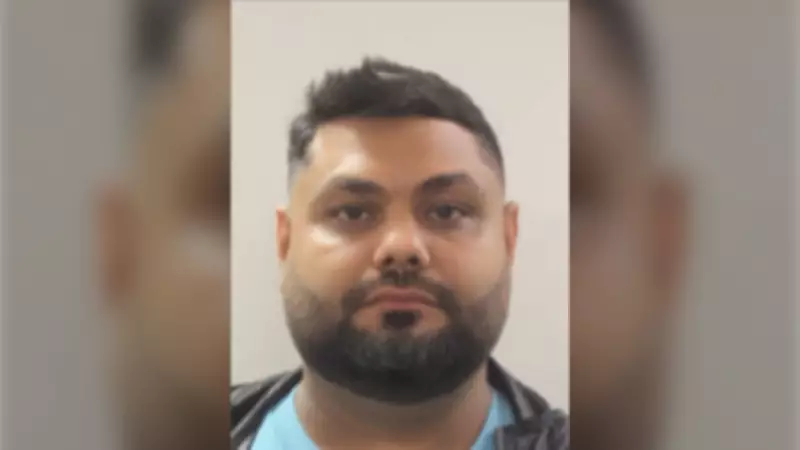 Man Flees Canada After Allegedly Buying Car with Fake Documents in Pickering