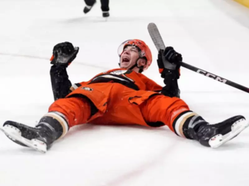 Maple Leafs' Easton Cowan Praises Rival Beckett Sennecke's Stellar NHL Rookie Season