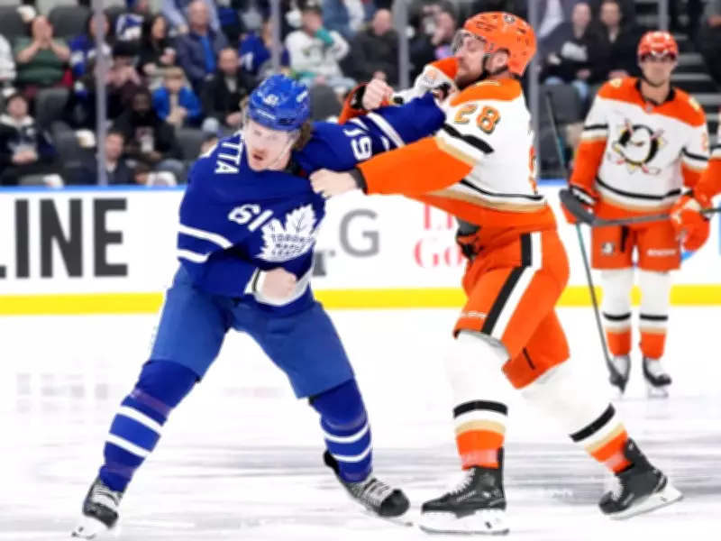Maple Leafs' Michael Pezzetta Draws In Against Bruins as Jarnkrok Sits Out