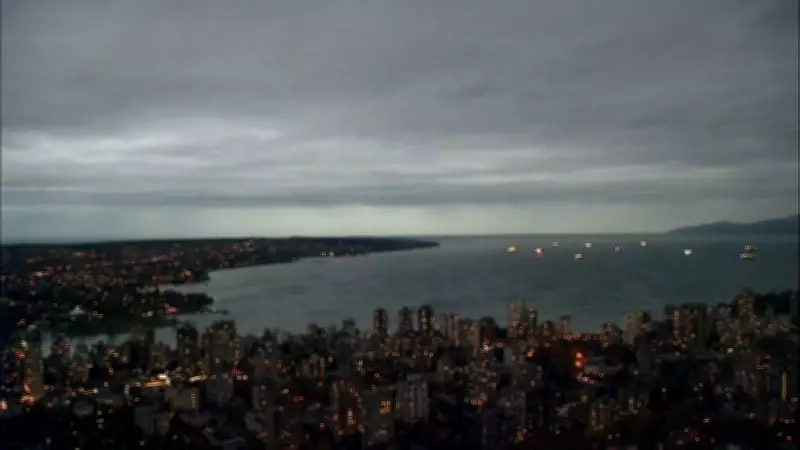 Meteor Fireball and Sonic Boom Light Up Vancouver Night Sky