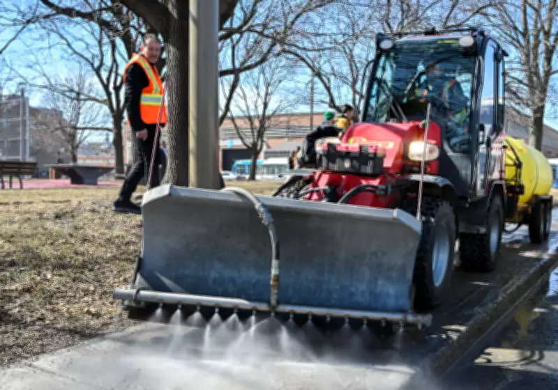 Montreal's Blue-Collar Workers Announce Three-Day Strike Extension