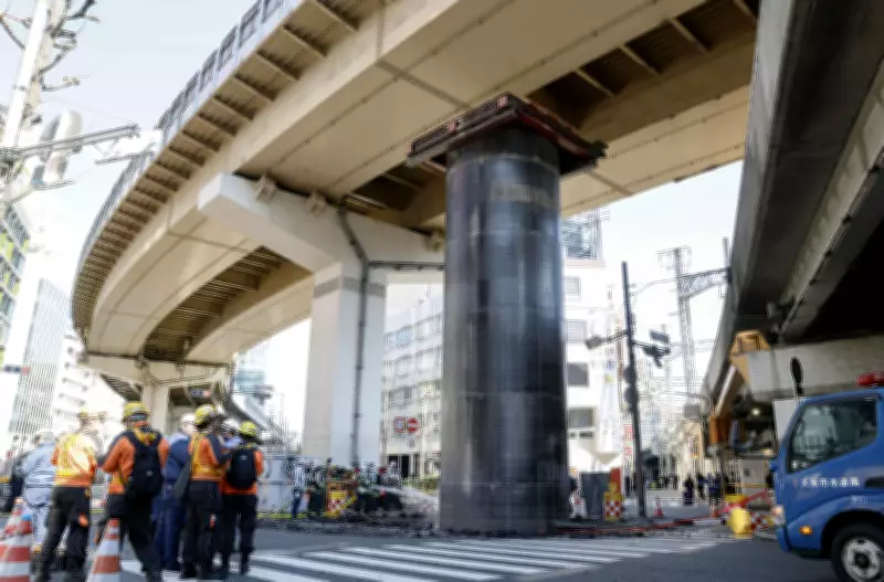 Mysterious Giant Steel Cylinder Emerges, Disrupting Traffic in Osaka, Japan