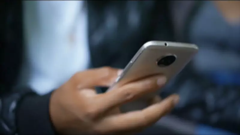 New Data Reveals Screen Time's Heavy Toll on Canadian Youth's Well-being