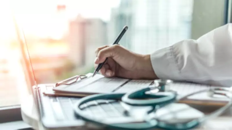 New Study Reveals Canadians' Hesitant Adoption of AI for Mental and Physical Health