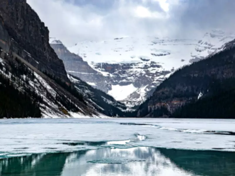 NHL Commissioner Bettman Deems Lake Louise Outdoor Game 'Next to Impossible'