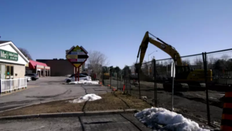 Ottawa Businesses Face Uncertainty as Woodroffe Avenue Shuts Down for Early Construction